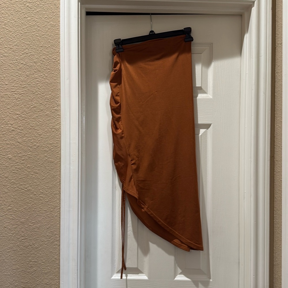 Asymmetrical skirt- adjustable length